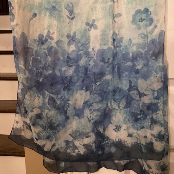 Laura Ashley, long gauzy scarf. 100% polyester, excellent condition. - Picture 3 of 9